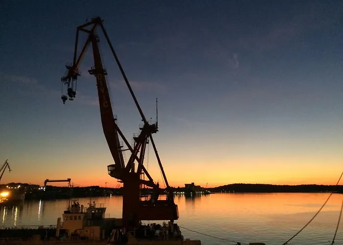 Main Square With Sea View * Pula