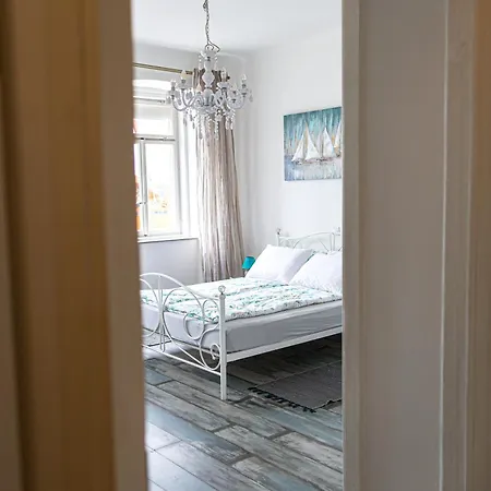 Main Square With Sea View Apartment