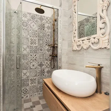 Main Square With Sea View Apartman