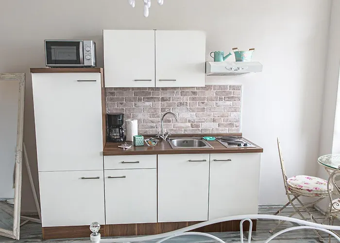 Main Square With Sea View Апартаменти *