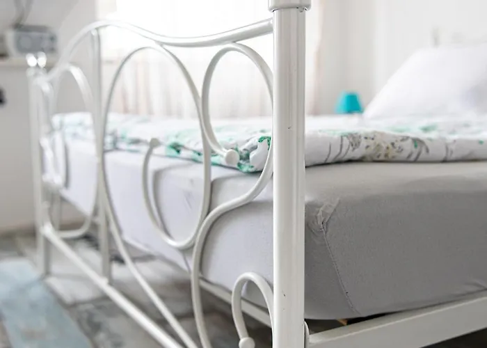 Main Square With Sea View Апартаменти *